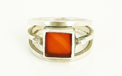 A SILVER AND CARNELIAN RING