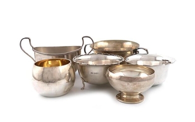 A mixed lot of silver items, various dates and makes, comprising: a two-handled sugar bowl, another two-handled bowl, plus four bowls, approx. weight 19.5oz. (4)