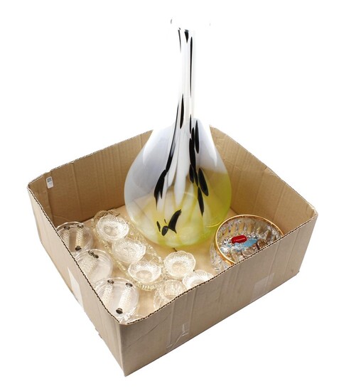 (-), Box with crystal and glassware including a...