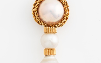 Brooch 18K gold with cultured pearls
