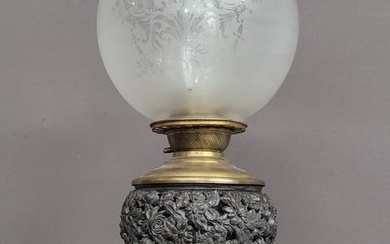 C 1890 Bradley & Hubbard Oil Banquet Lamp Titled (Soldat Spartiate) with Figural Spartin Soldier