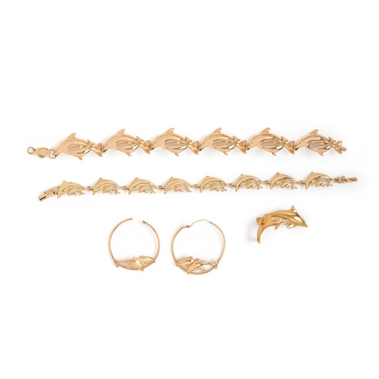 COLLECTION OF YELLOW GOLD DOLPHIN JEWELRY