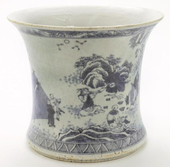 Chinese Qing kangxi blue & white brush pot
