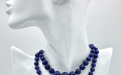 Collier classique en Lapis Lazuli à deux rangs de perles graduées. Longueur : 40-44 cm....