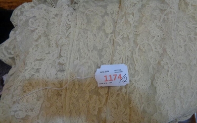 Coppia di tende in pizzo cm. 150x200