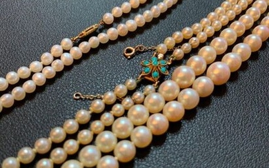 Deux colliers de perles | XXe siècle
