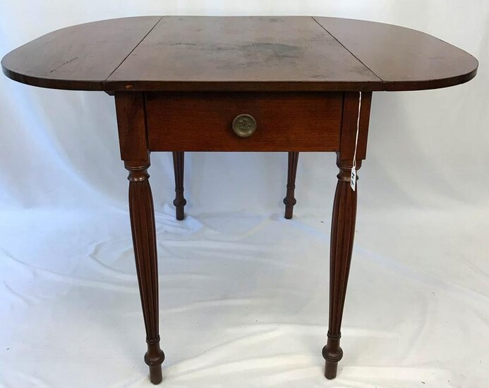 Drop leaf Mahogany Table with Fluted Legs