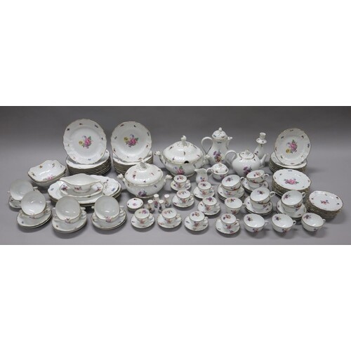 Extensive Hutschenreuther Dresden china service, to include ...