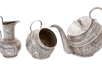 Indian Kang - type three piece silver teaset
