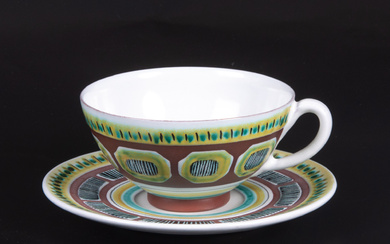 JANE WÅHLSTEDT. For Janikeramik. Teacup with saucer.
