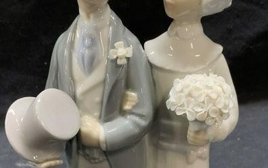 LLADRO BRIDE & GROOM Porcelain Figure