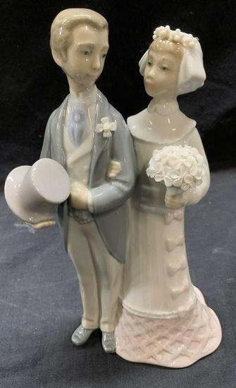 LLADRO BRIDE & GROOM Porcelain Figure