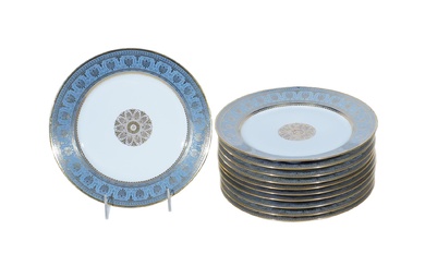 Louis Philippe I-Napoleon III Eleven-Piece Assembled Fond Bleu Agate Porcelain Partial Dinner Service, Sèvres Porcelain Manufactory, Circa 1846-1859
