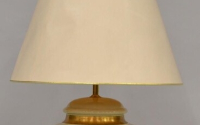 Maison Le DAUPHIN - Grande lampe de salon en céramique crème et or. Signée. H....
