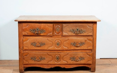 Moulded natural wood Parisian chest of drawers opening...