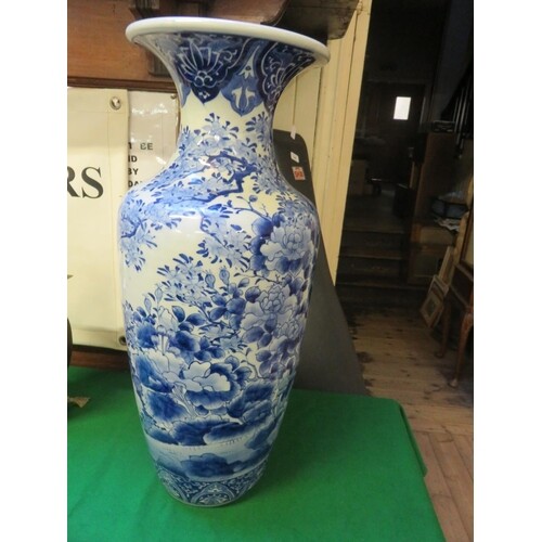 Pair of Chinese Blue and White Floor standing Vases, depicti...