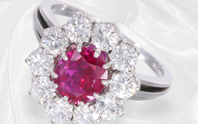 Ring: extremely decorative and high quality vintage ruby/brilliant cut diamond flower ring, approx. 4.35ct