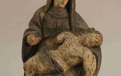 Small PIETA in polychrome carved wood. Popular art around 1700. (Accidents and misses) Height : 32 cm