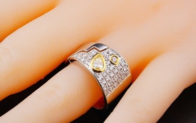 Tasaki 1.21ctw Yellow and White Diamond Platinum/18K Ring