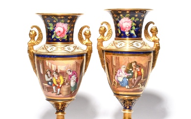 Une paire de vases Spode, vers 1820, peints de scènes de taverne à la manière...