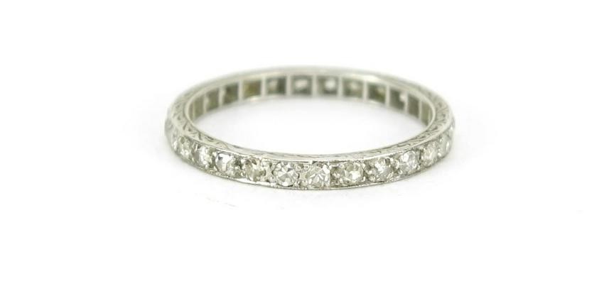 Unmarked white gold diamond eternity ring, size M, 2.2g