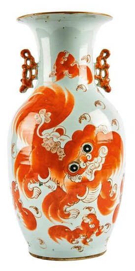 Vase mit Shishi-Familie, China, Qing-Dynastie, spaetes