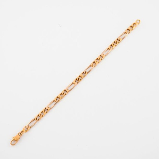 Yellow gold (750) figaro chain bracelet.