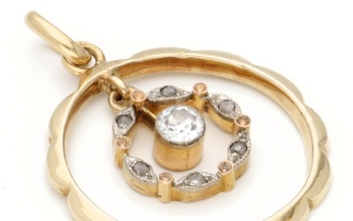 14 carat yellow gold pendant, set with a rose cut...