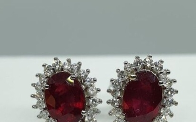 18 kt. White gold - Earrings - 2.30 ct Ruby - Diamonds