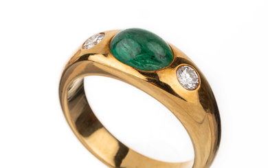 18 kt gold emerald-brilliant-ring , YG 750/000, oval emerald-cabochon approx....