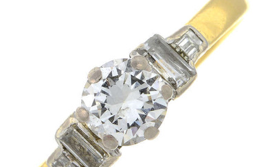 18ct gold vari-cut diamond ring