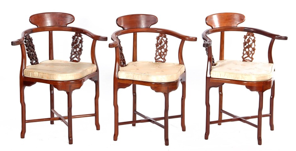 (-), 3 teak dining room chairs with chinoiserie...