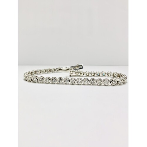 18ct white gold diamond bracelet,3.50ct brilliant cut diamon...