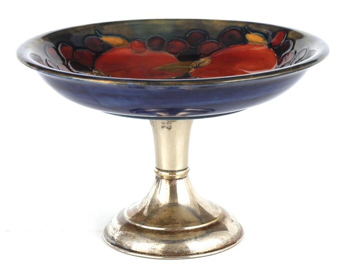 A 1930S/40S MOORCROFT TAZZA WITH SILVER PLATED PED