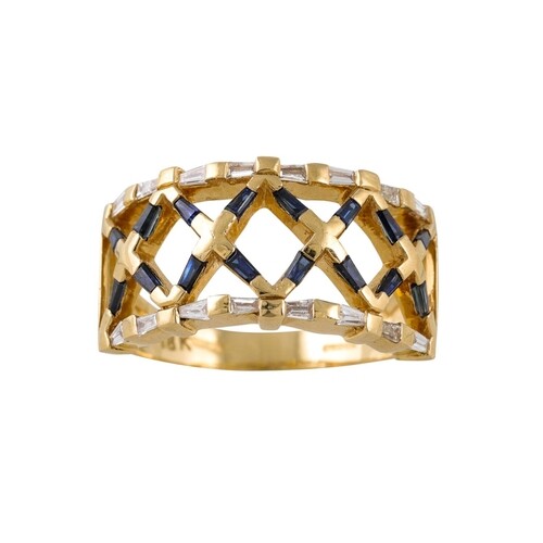 A DIAMOND AND SAPPHIRE DRESS RING, mounted in 18ct yellow go...