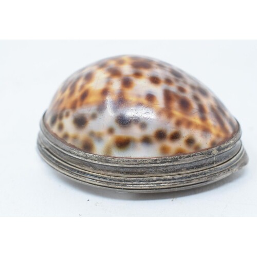 A George III silver mounted shell snuff box, Thomas Phipps, ...