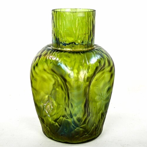 A good loetz iridescent green organic glass vase - BBC Antiq...