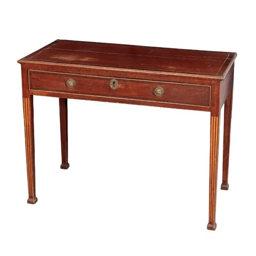 AN EDWARDIAN MAHOGANY SIDE TABLE with a single frieze drawer...