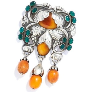 ANTIQUE AMBER AND GREEN AGATE