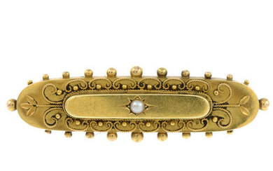 An early 20th century 15ct gold single split pearl set brooch.