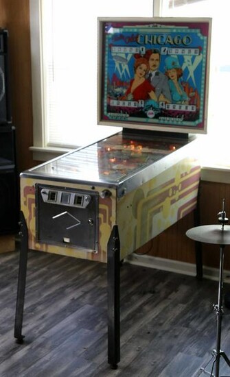 BALLY "CHICAGO" VINTAGE FUNCTIONING PIN BALL