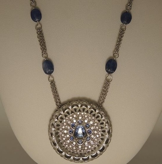 B&C gioielli - 18 kt. White gold - Necklace with pendant Sapphire - Diamonds