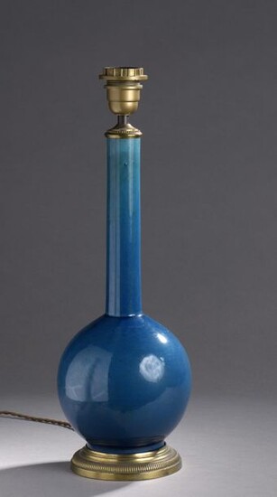 Bottle-shaped vase with high neck in porcelain enamelled...
