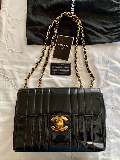 Chanel - Patent Leather Single Flap Vertical Shoulder bag