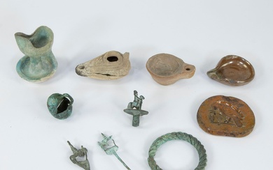 Collection de lampes à huile, anneau et pièces de terre en bronze Lot olielampjes, ring...