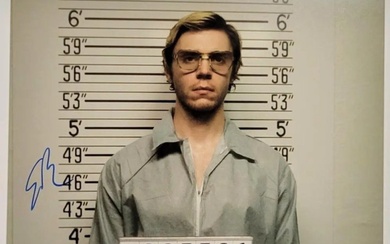 Dahmer - Evan Peters, signed, with Beckett COA - 1 - Autograph, Photo