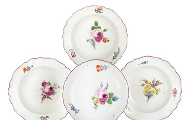FIVE MOSCA PORCELAIN PLATES, CIRCA 1800, TOGETHER WITH A BOWL; SLIGHTLY WORN (6)