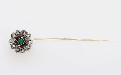 Flower-shaped diamonds tie pin, first third of the 20th Century.