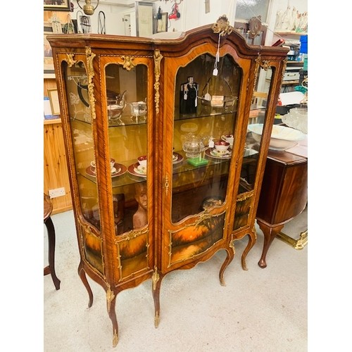French inlaid brass mounted display cabinet with cabriole le...