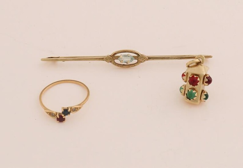 Gold brooch, ring and pendant